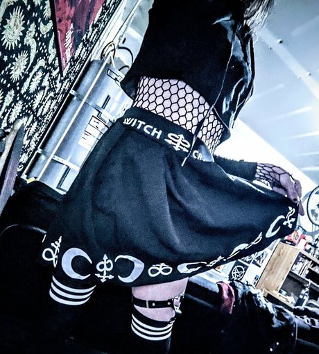 n somnium top model image