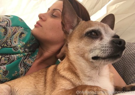 madlinmoonxxx model hd pics