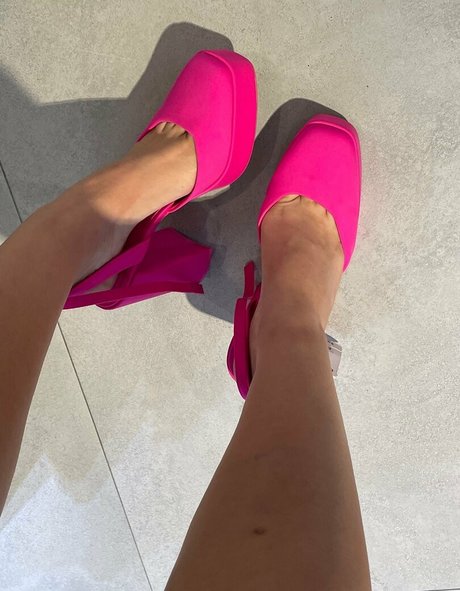 anafeetish sex model pic