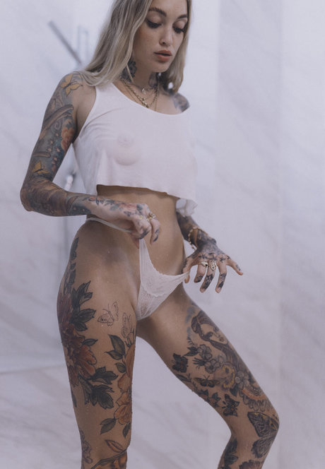 Torrie Blake art model picture