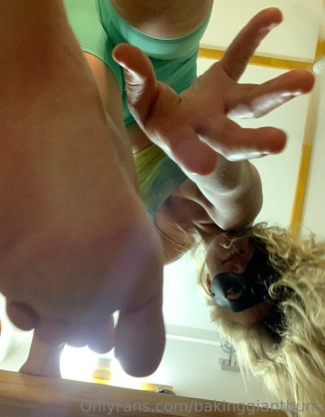 bakinggiantbuns nude actress archive