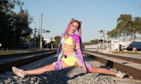 dancewithana naked actress picture