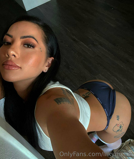 lilkymchiii art model picture