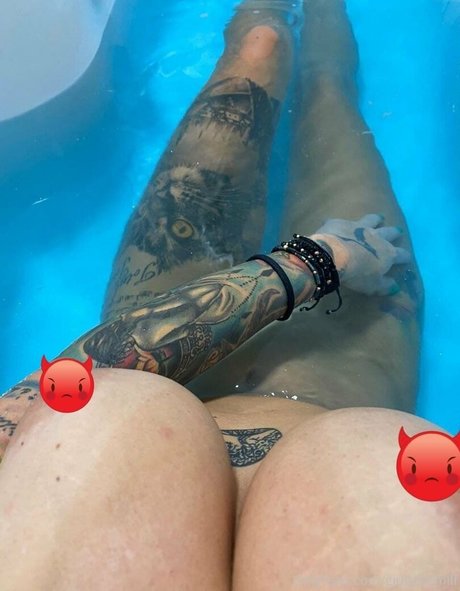 giulsthemilf pornstar naked pics