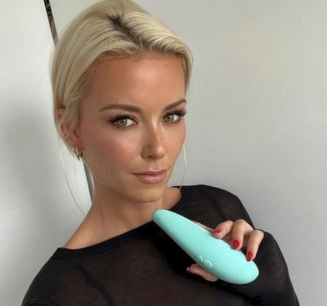 Olivia Bentley pretty pornstar pic