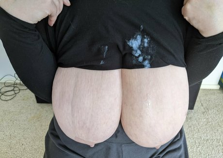 bigboobscouple free model pic