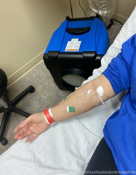 xxxhookedonbrookefree star beautiful pic