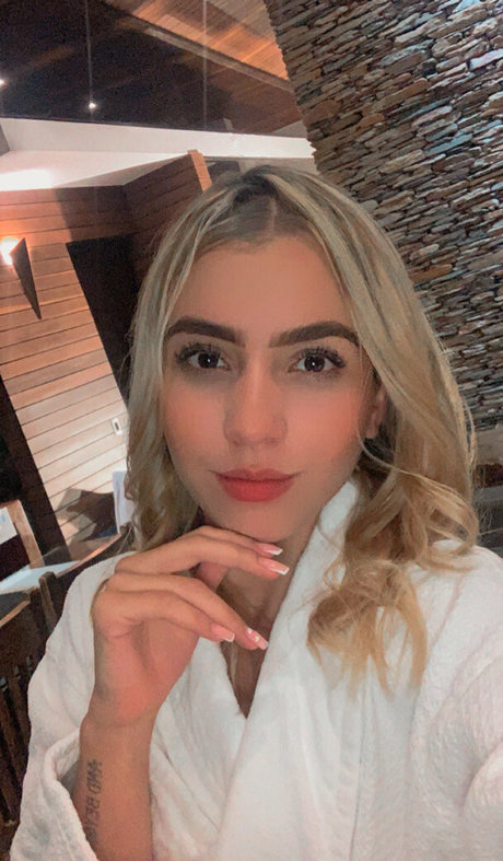 cuteanddesesperate sex actress pictures