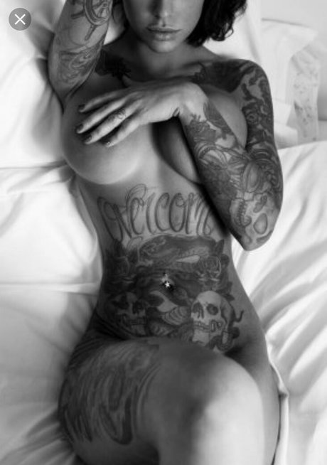 Lolobe4 nude pornstar images