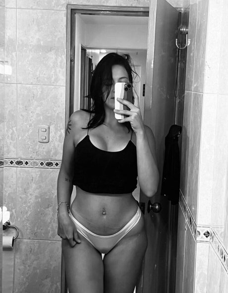 juliiaangeline exclusive actress pics