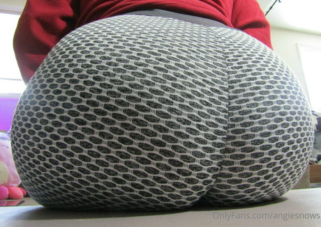 angiesnows beautiful actress image