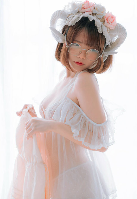 miu cosplayer star exclusive photos