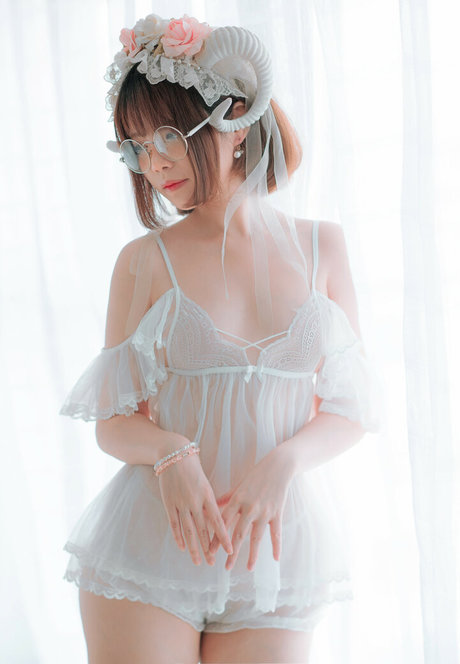 miu cosplayer actress gallery