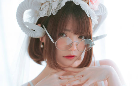 miu cosplayer model xxx galleries