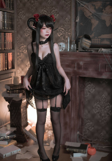 miu cosplayer model nice photo