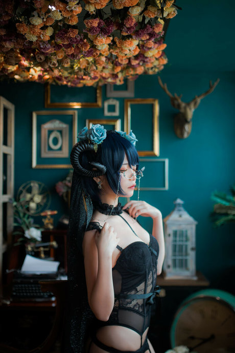 miu cosplayer model high quality archive