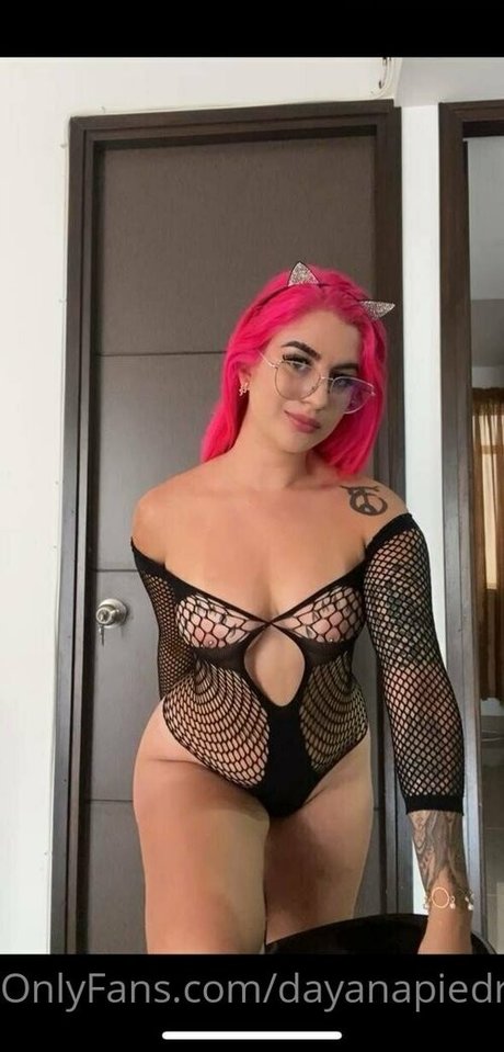 nadinselin best model image