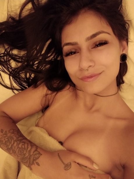 India Hot nudes pornstar image