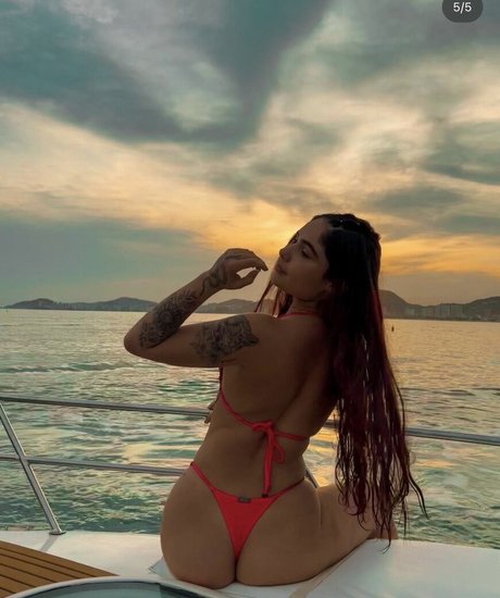 Lia Dumbra model nudes archive