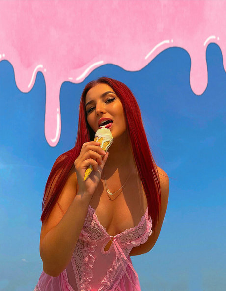 choosylucy model art img