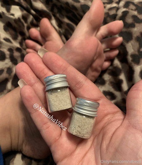 vibez3 erotic model photos