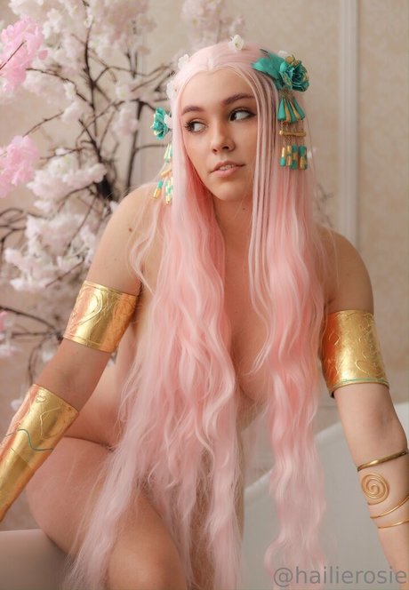 Hailie Rosie model pornographic pics