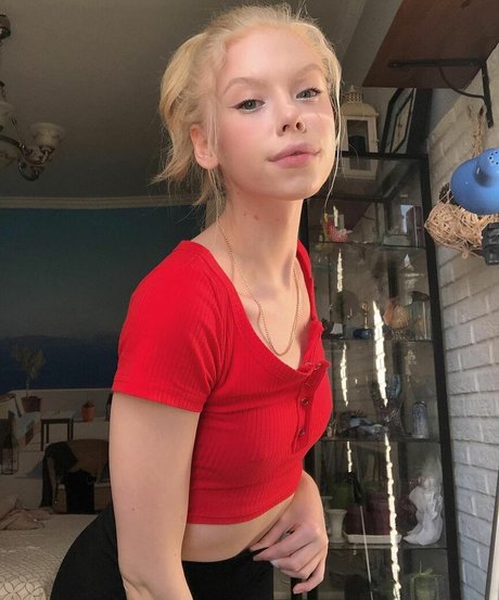 Sonyaplush model perfect pictures