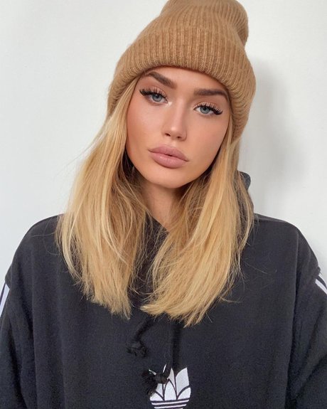 Lucie Gaumont star hot pictures