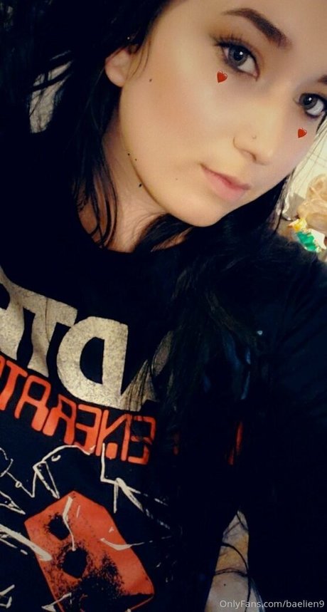 baelien9 pornographic model picture