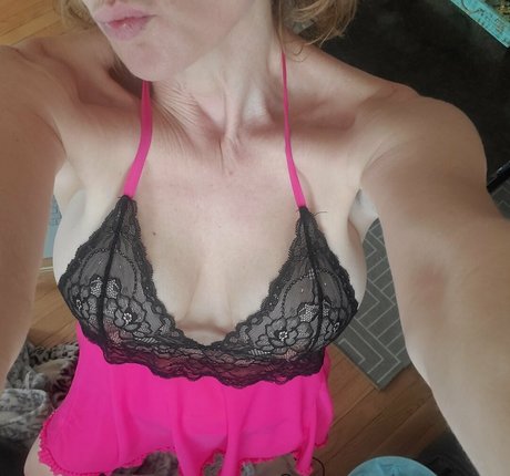 shy kitty hot model pics