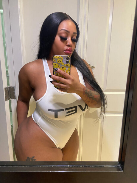 MS CARAAMEL_ exclusive model photos