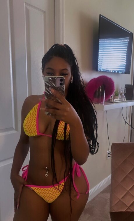 Jazzy Baby pornstar pic