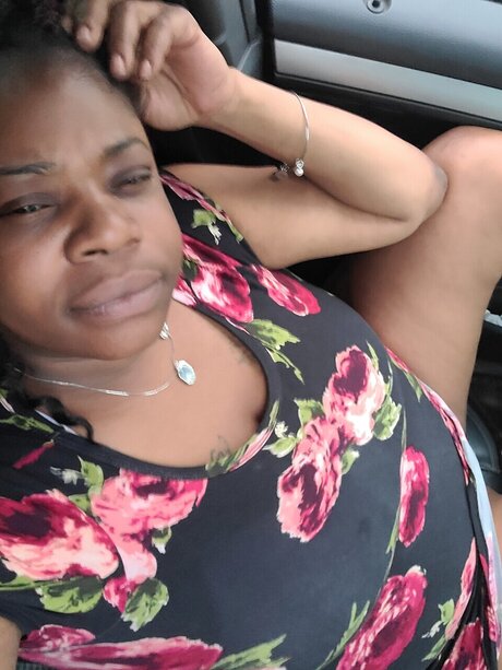 Sounique model sexy images