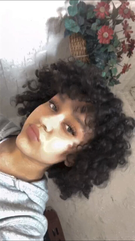 zuka nice actress photos