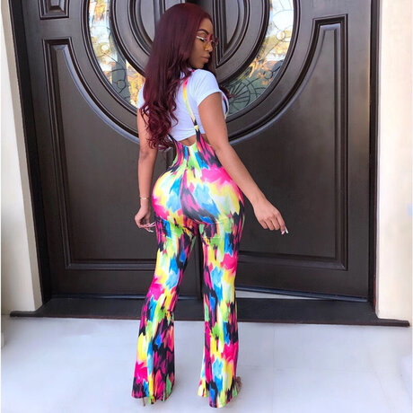 Beautiful Distraction_ porn model picture