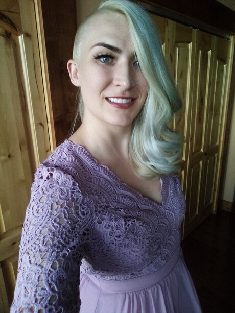 Revna Reya pornstar erotic pic