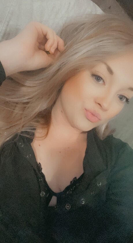 TheiaMarie free pornstar photos