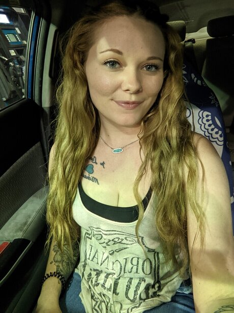 LuciiLoo star nude pics