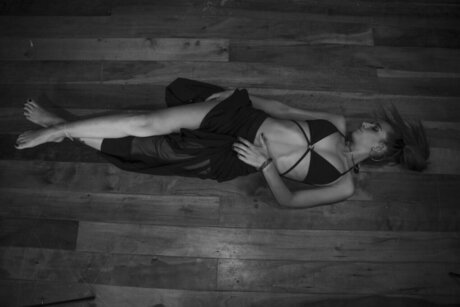 Huari_ erotic star img