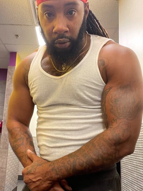 Bigstackz naked model gallery