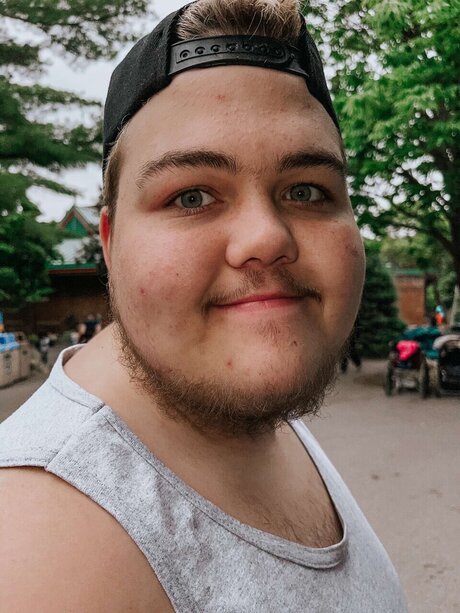 Landon Smith nude pornstar archive