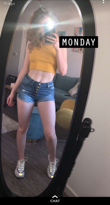 Abigalemandler sexy star gallery