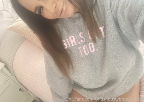 britishbustybrunettemilf star sex pictures