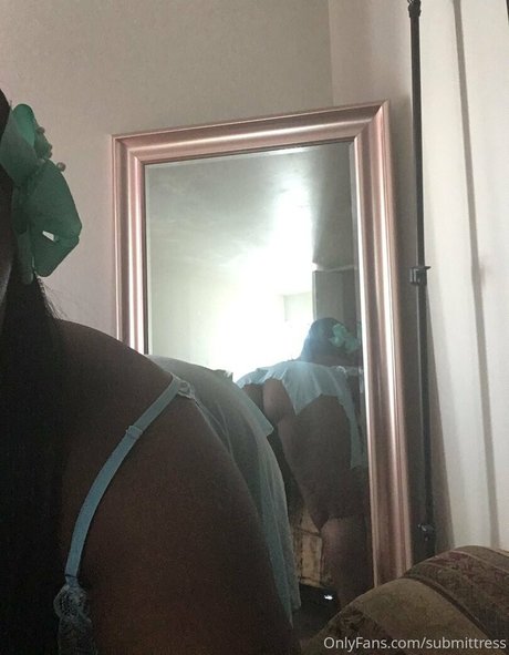 Submittress pornstar perfect photo