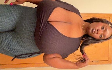 Submittress nude actress img