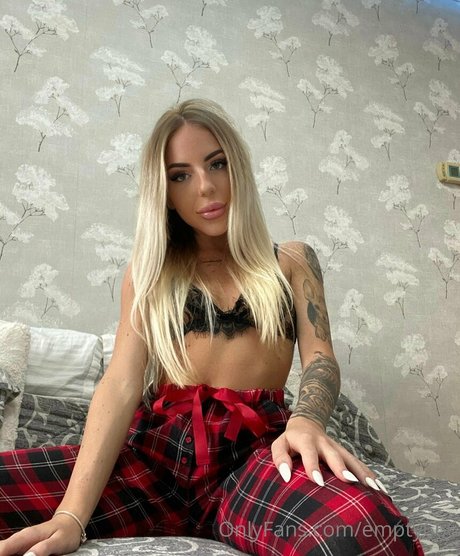 empty666 pornstar nudes photo