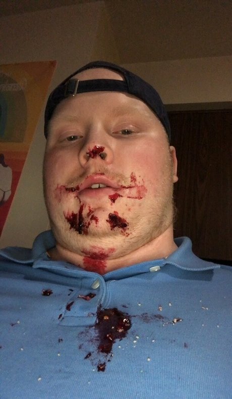 roaminghog nude actress pic