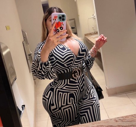 Desiy Garcia model hd pic