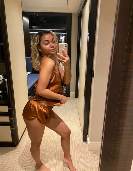 exoticbabe18 pornstar hd pics