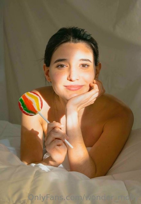 wonder molly nice model photos